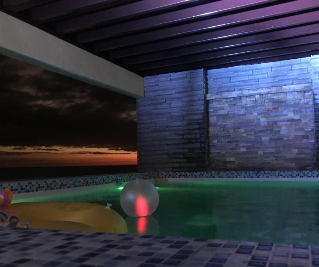 The Palms Resort & Bar San Narciso Exterior photo